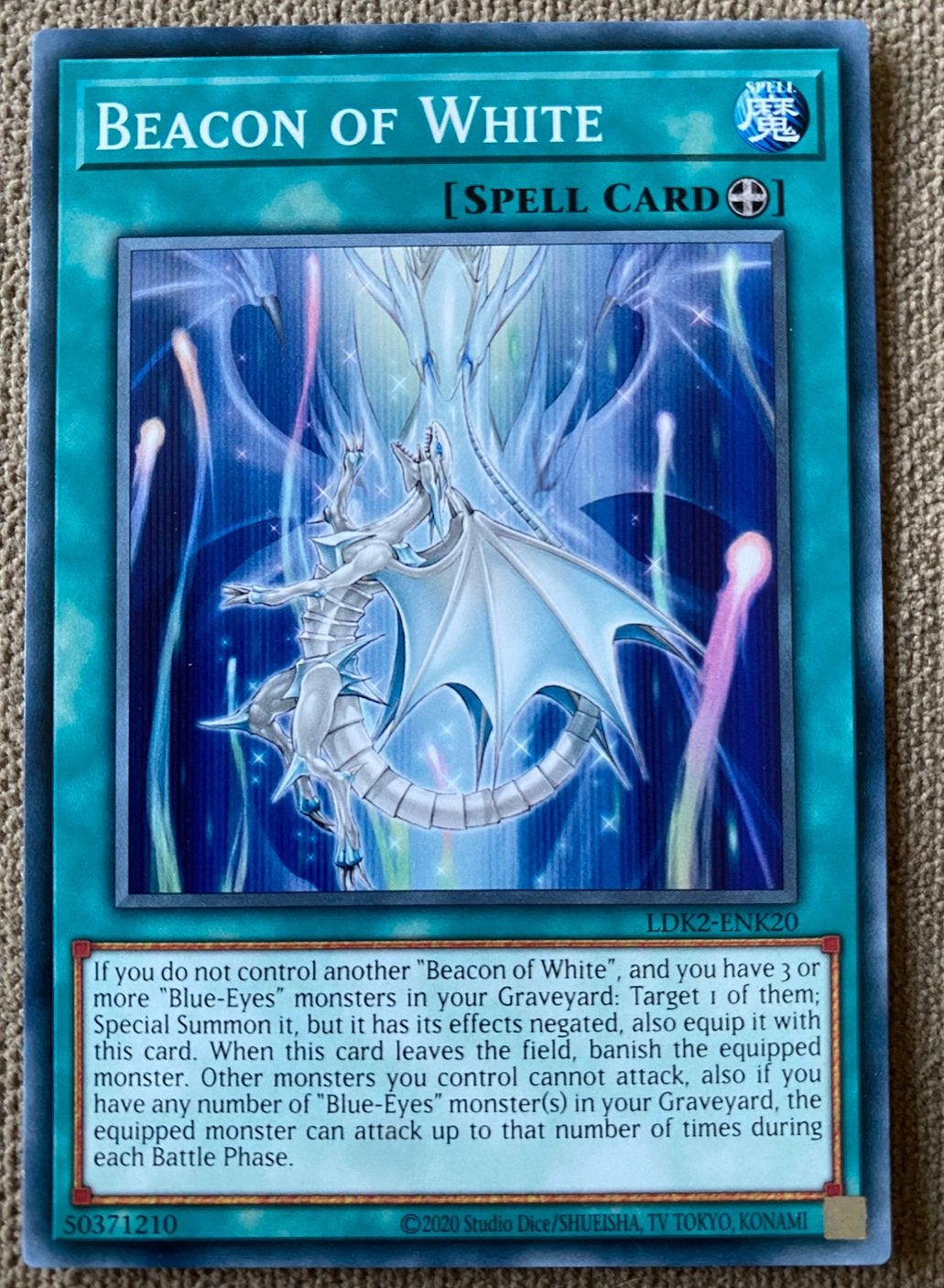 Yu-Gi-Oh! Beacon of White Legendary  Print !, Ophalen of Verzenden, Zo goed als nieuw, Losse kaart