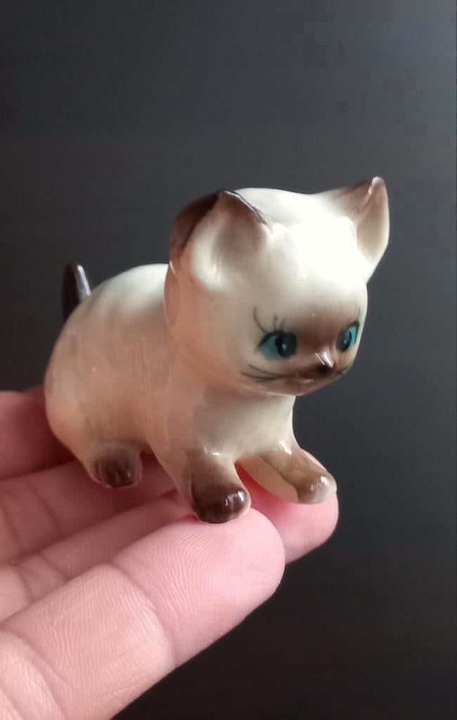 Vintage keramiek Zittende Kat Siamese kat poes beeldje  nr 2, Ophalen of Verzenden