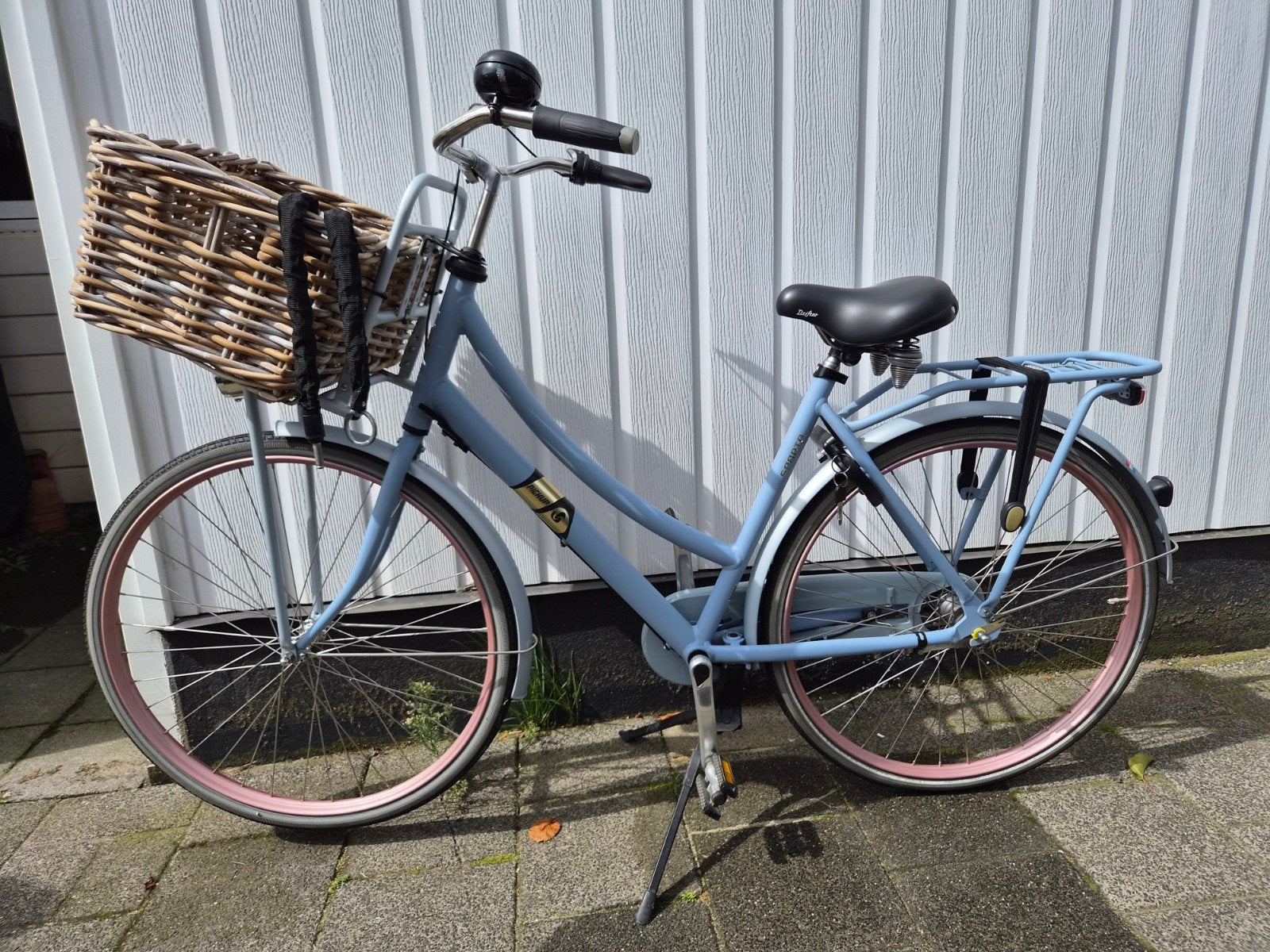 Damesfiets met mand en versnellingen, Ophalen, Terugtraprem, Sparta, Versnellingen