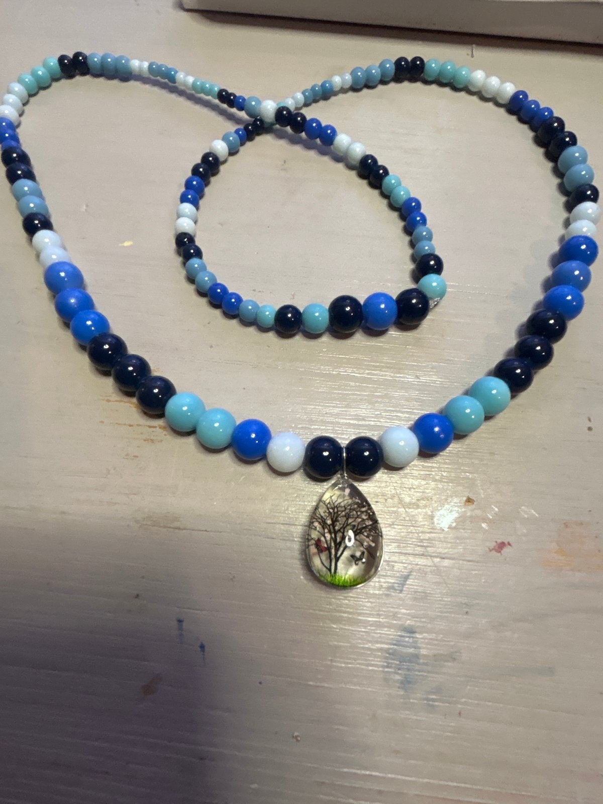 Handgemaakte kralenketting met hanger - Blauwtinten, Nieuw, Overige materialen, Met hanger, Verzenden