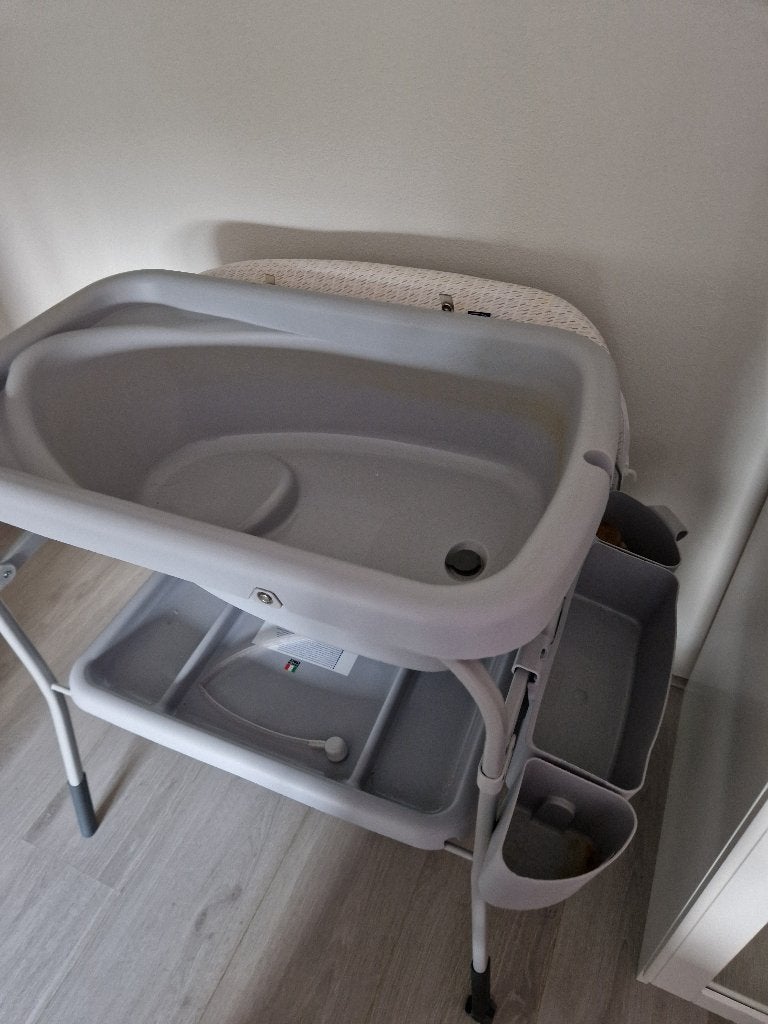 Chicco Cuddle & Bubble Verzorgingstafel, Ophalen, Zo goed als nieuw, Badje