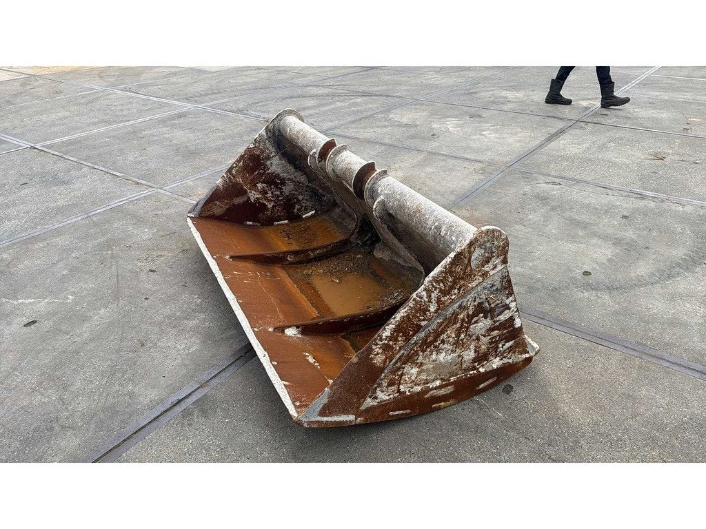 Slotenbak 1800MM 1200Liter