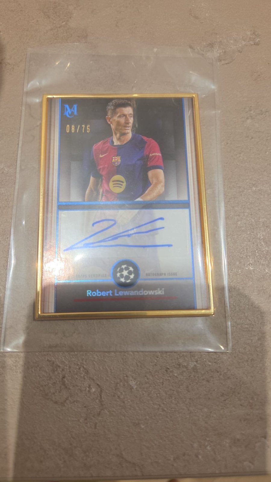Robert Lewandowski gesigneerde kaart - Topps Museum Collecti, Verzamelen, Ophalen, Nieuw, Buitenlandse clubs, Spelerskaart