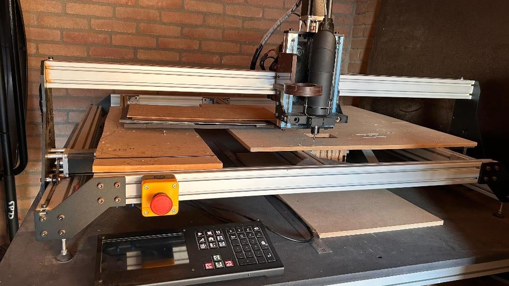 Freesmachine voor o.a. houtbewerking en kunststofbewerking, Hobby en Vrije tijd, Ophalen, Zo goed als nieuw