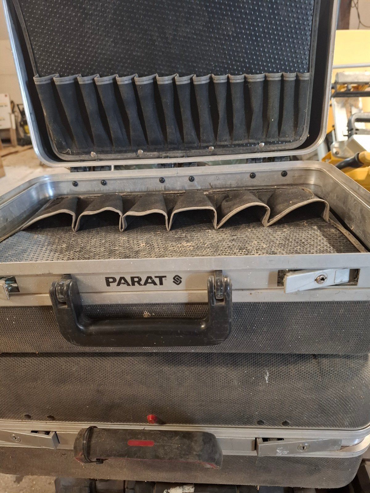 Twee robuuste PARAT gereedschapskoffers, Ophalen of Verzenden, Gebruikt