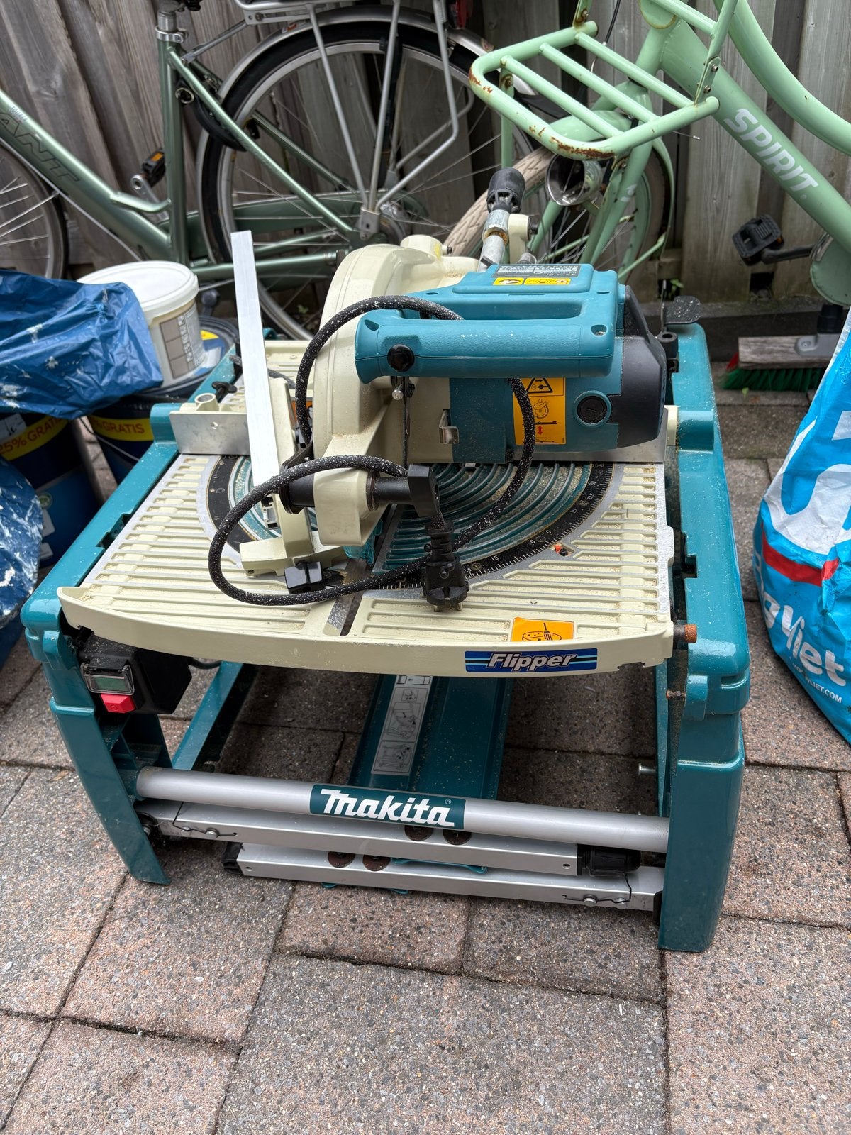 Makita LF1000 Flipper tafelzaag met geleider, Doe-het-zelf en Verbouw, Gereedschap | Zaagmachines, Ophalen, Gebruikt, 70 mm of meer