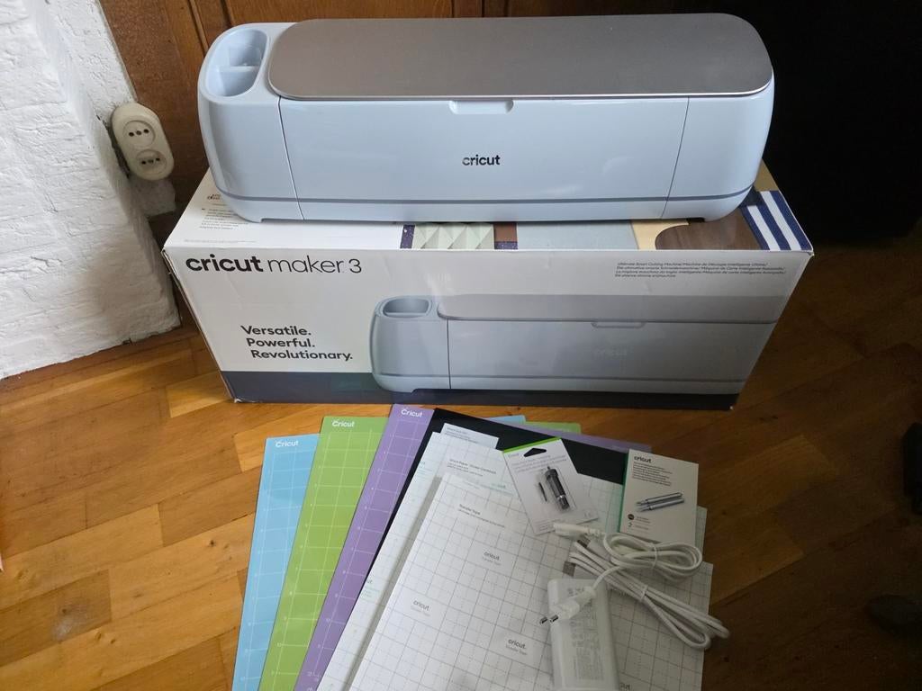 Cricut Maker 3 Snijmachine Snijplotter Embossing zgan, Hobby en Vrije tijd, Ophalen of Verzenden, Zo goed als nieuw