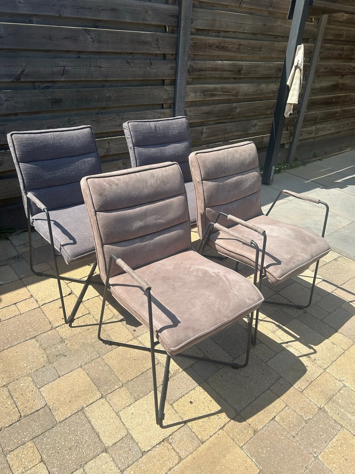 Eetkamerstoelen in uitstekende staat, 4 stuks, Ophalen, Zo goed als nieuw, Vier, Stof