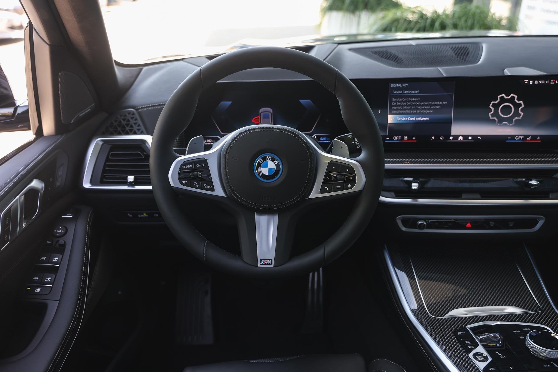 BMW X5 xDrive50e M Sport Automaat / Panoramadak / Trekhaak /, Automaat, Dealer onderhouden, 2395 kg, Leder