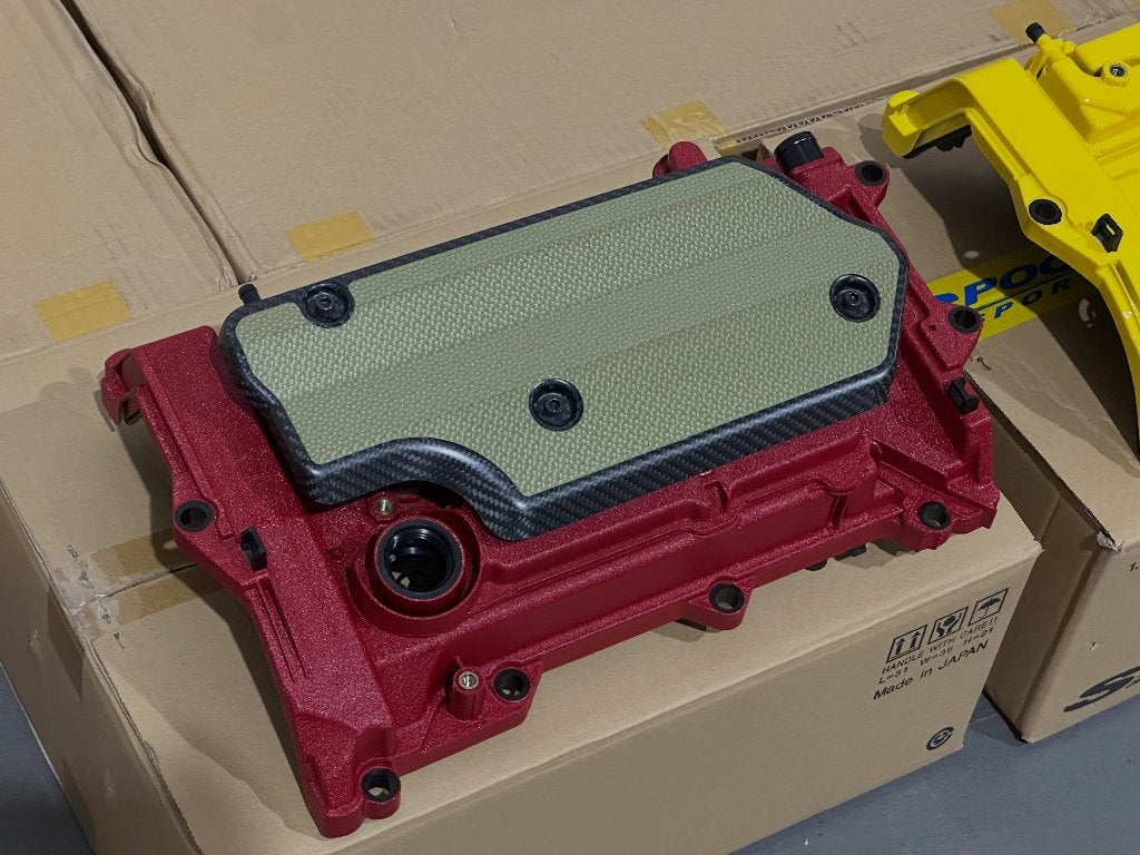 Spoon Valve cover + Carbon Spark Plug Cover - Prelude BF1, Auto diversen, Ophalen of Verzenden