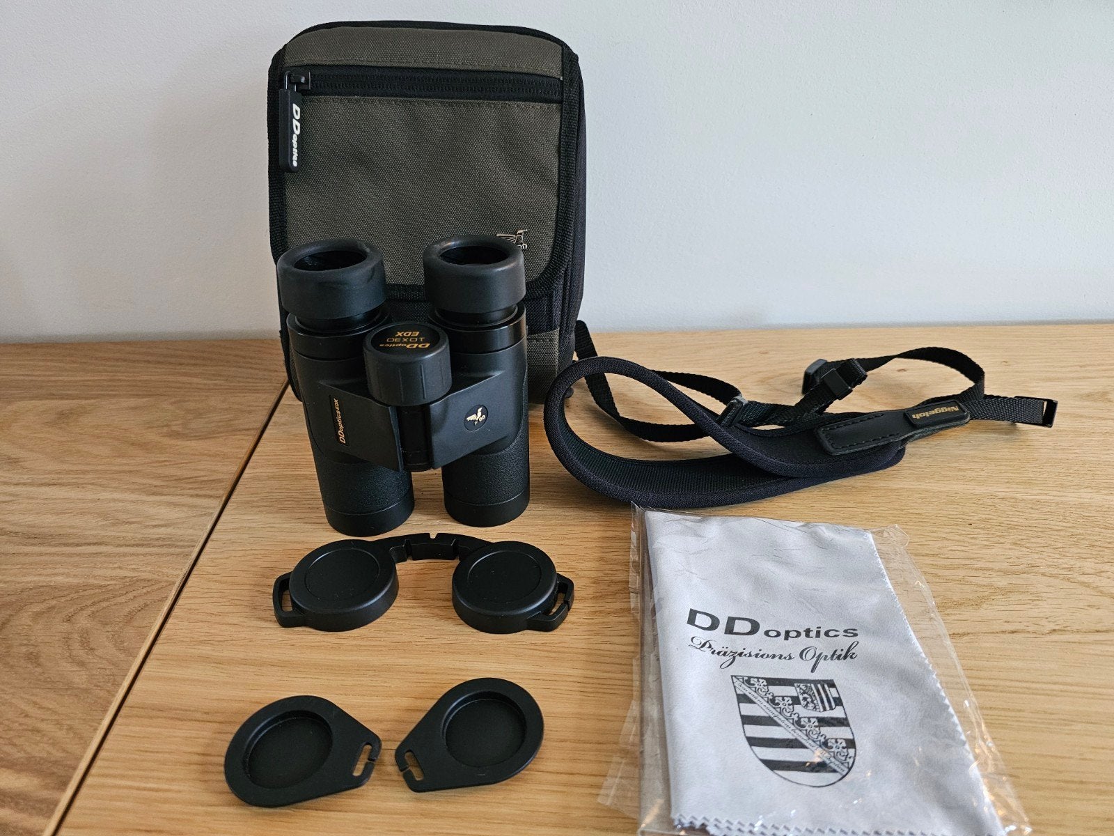 DDoptics 10x30 EDX Fieldstar, Ophalen of Verzenden, 8 tot 12x, Dakkant (recht), Met hoes of tas