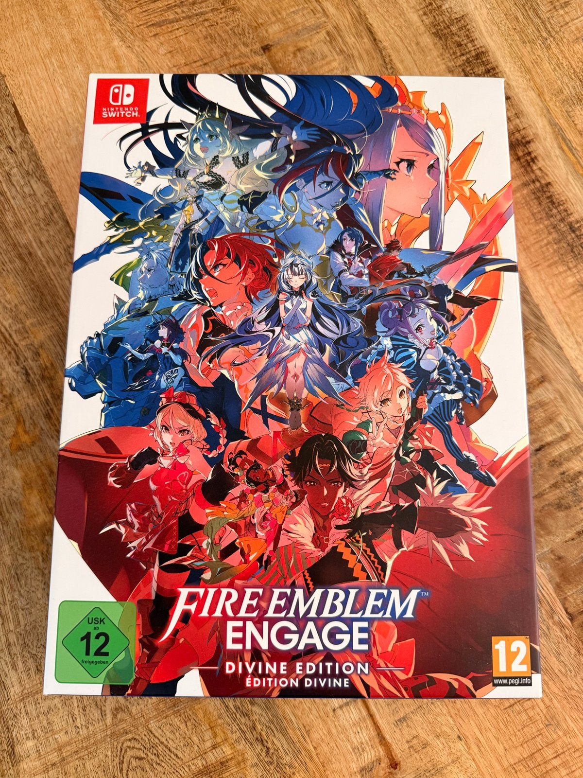 Fire Emblem Engage Divine Edition + Golden Pin Nintendo Swit, 1 speler, Ophalen of Verzenden, Zo goed als nieuw, Role Playing Game (Rpg)