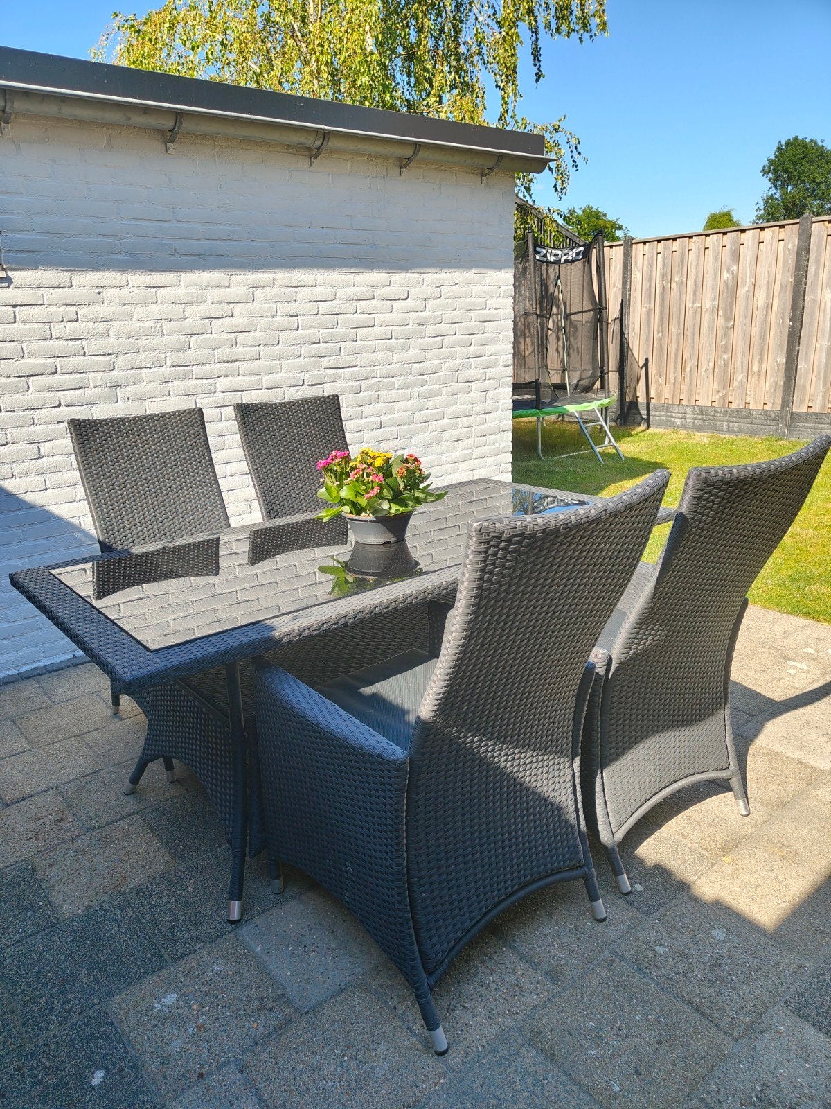 Stijlvolle Wicker Tuintafel met 4 Stoelen