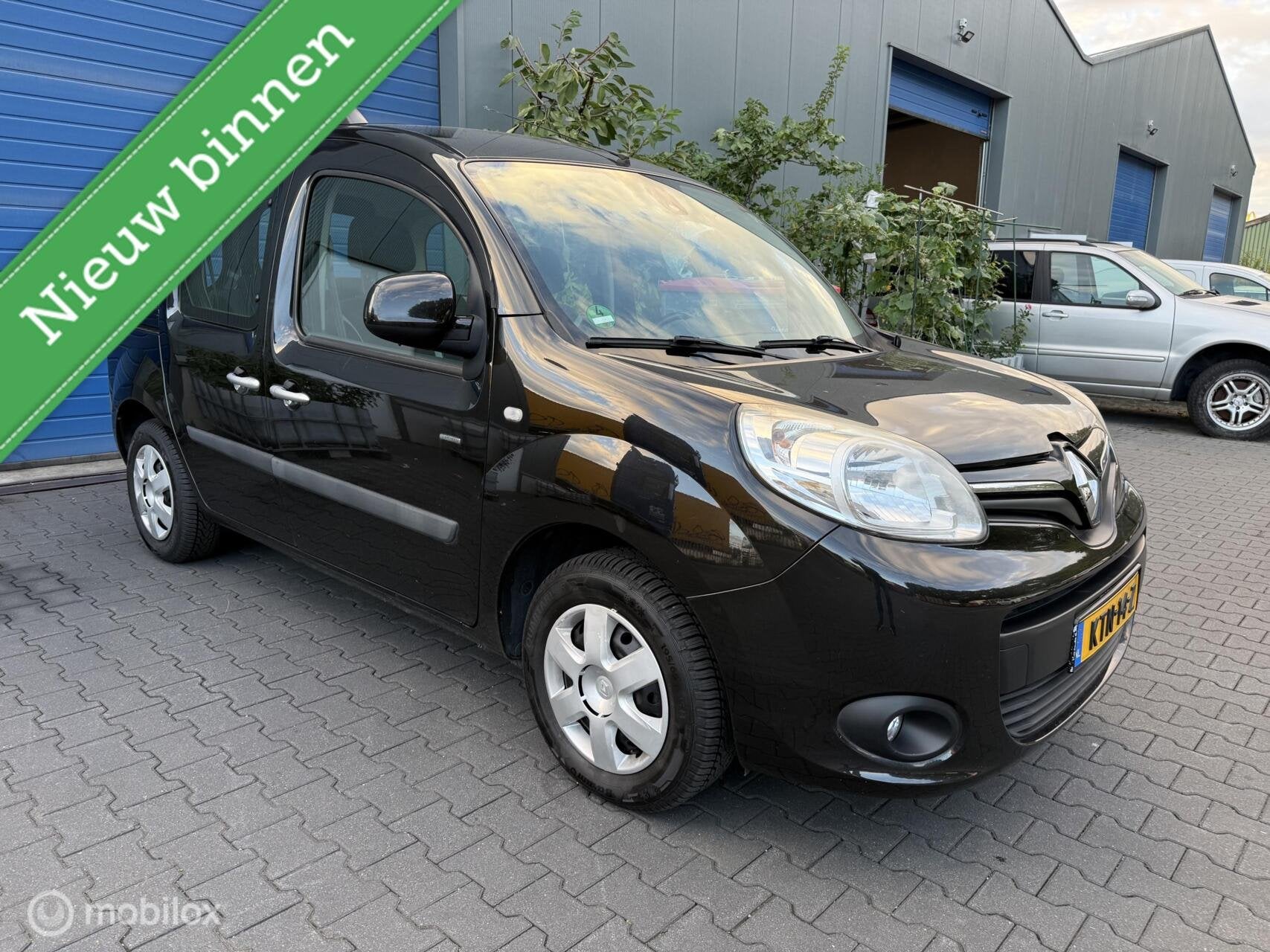 Renault Kangoo Family 1.2 TCe Limited Start&Stop, Auto's, Voorwielaandrijving, Stof, Gebruikt, 1295 kg