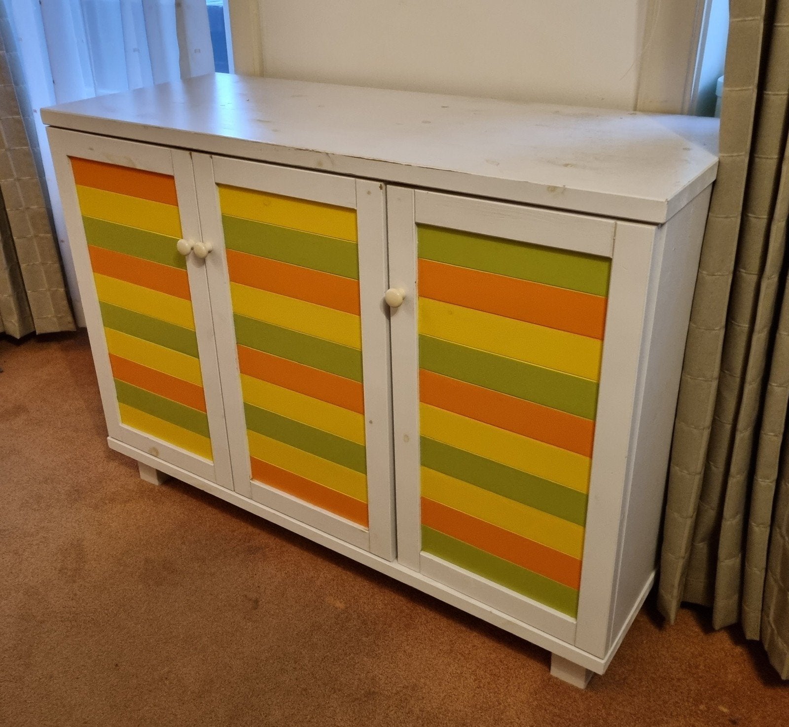 Babykamer: ledikant, commode en kast, whitewash en kleuren, Ophalen, Gebruikt, 90 tot 105 cm