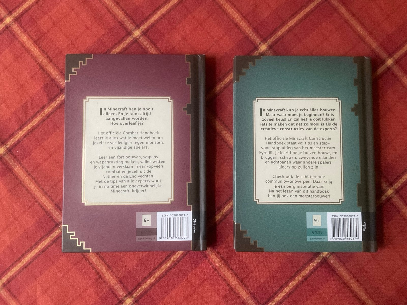 Minecraft Handboeken: Combat & Constructie, Boeken, Ophalen of Verzenden, Zo goed als nieuw, Non-fictie