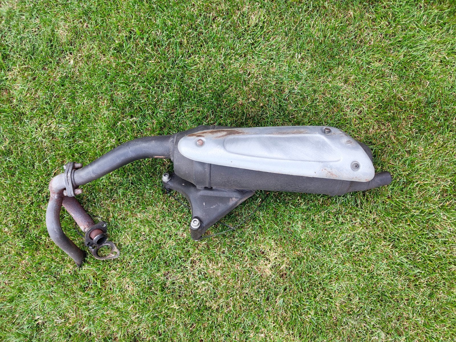 Originele Piaggio/Gilera Runner SP uitlaat, Fietsen en Brommers, Brommeronderdelen | Scooters, Ophalen, Gebruikt, Uitlaat, Piaggio