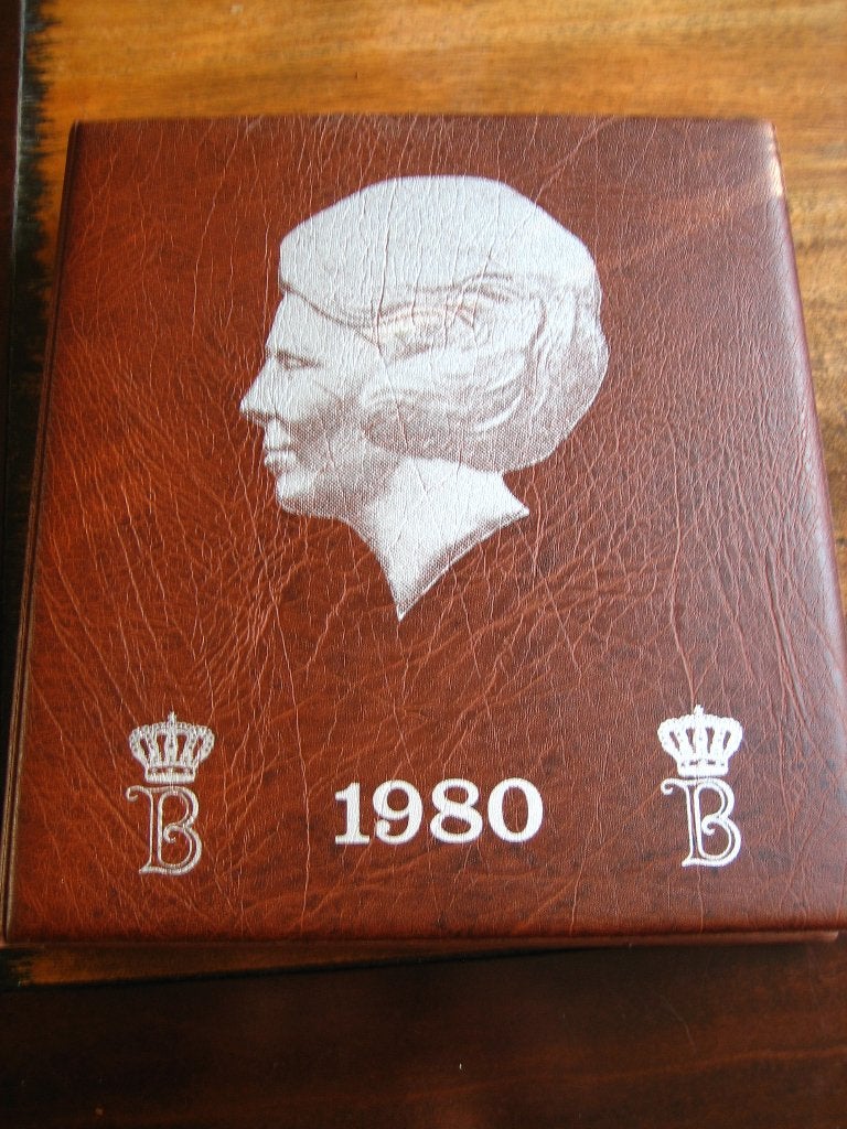 Album Beatrix jaarsetjes 1980 t/m 1995 compleet, Ophalen of Verzenden, Koningin Beatrix, Setje