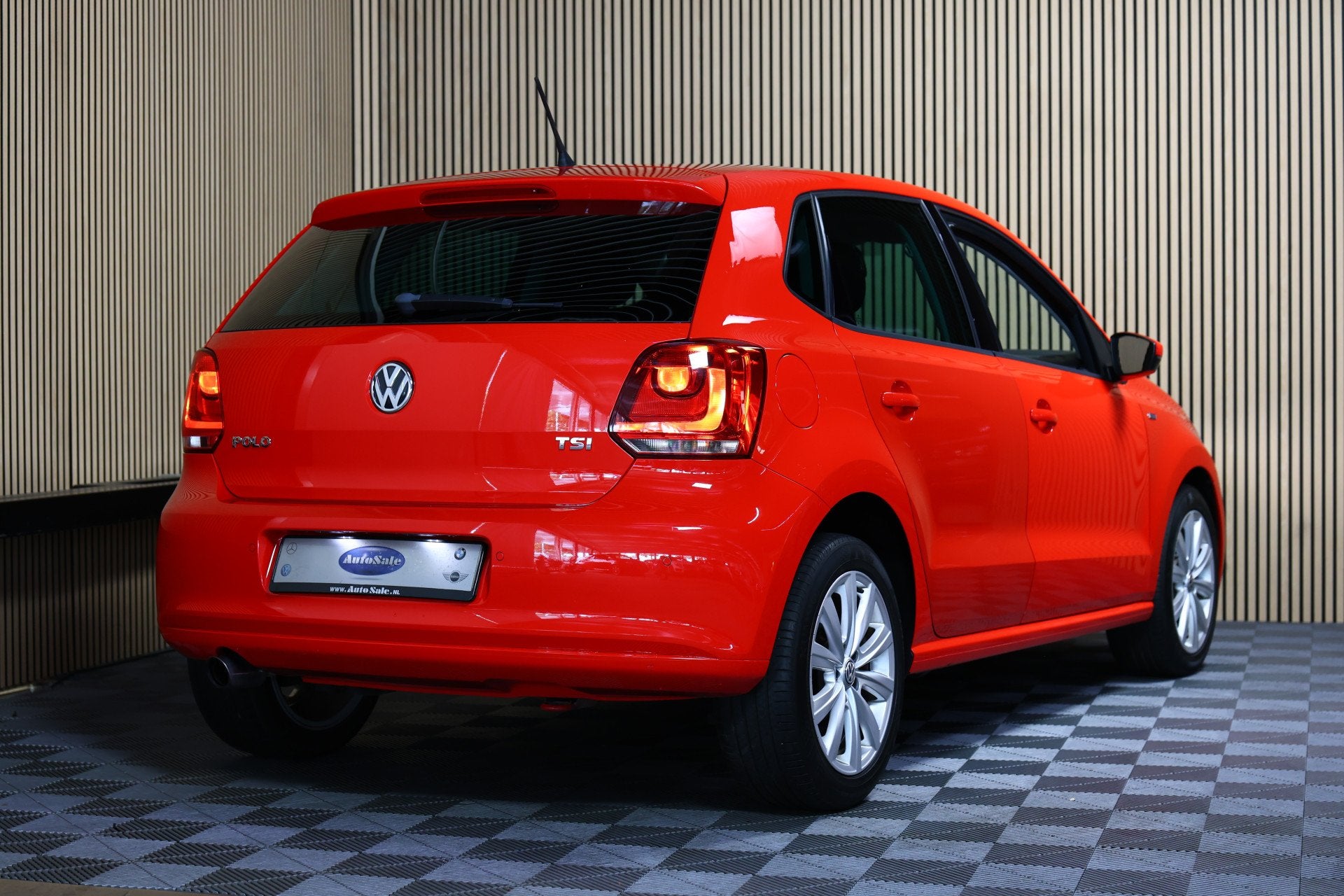 Volkswagen Polo AVM 1.2 TSI Highline DSG CLIMA STOELVERWARMI, Auto's, Volkswagen, Euro 5, Stof, 4 cilinders, Bedrijf