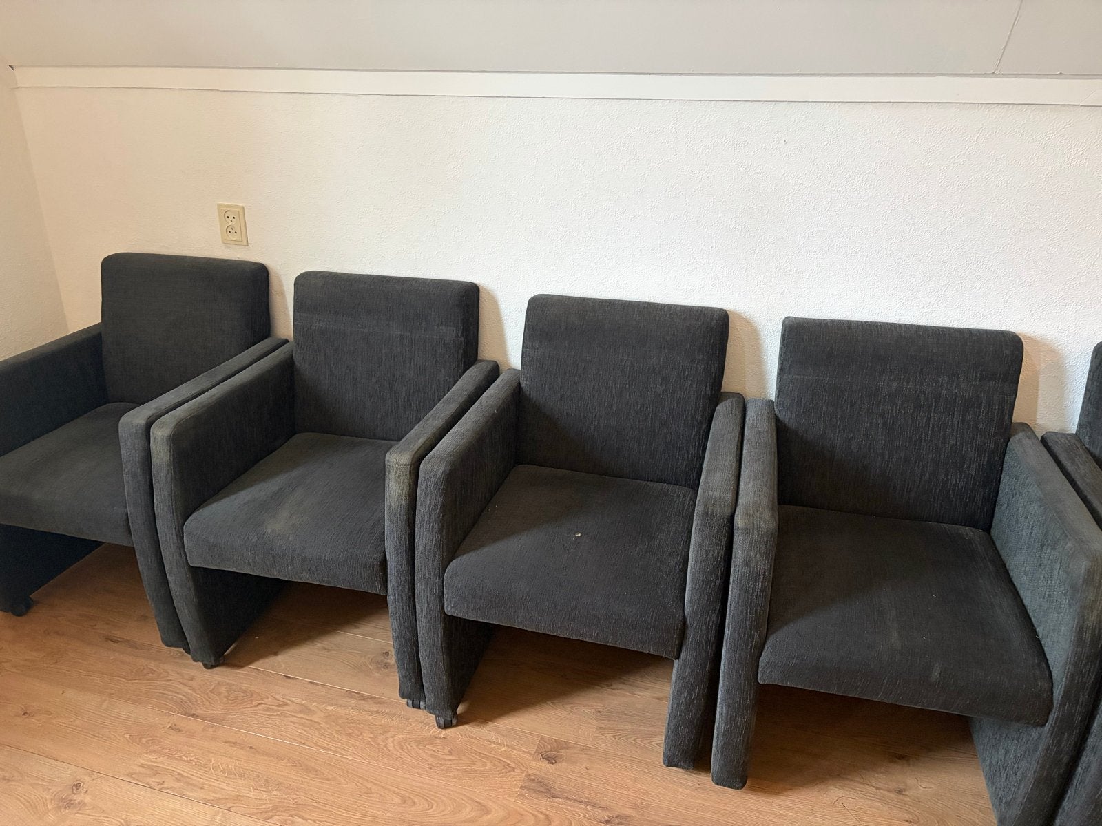 Set van 6 donkergrijze fauteuils - Gebruikt, Huis en Inrichting, Ophalen, Gebruikt, Vier, Stof