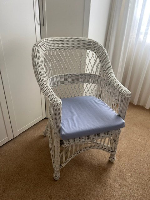 Rieten stoel wit met kussen, Ophalen, Gebruikt, Stoel(en)