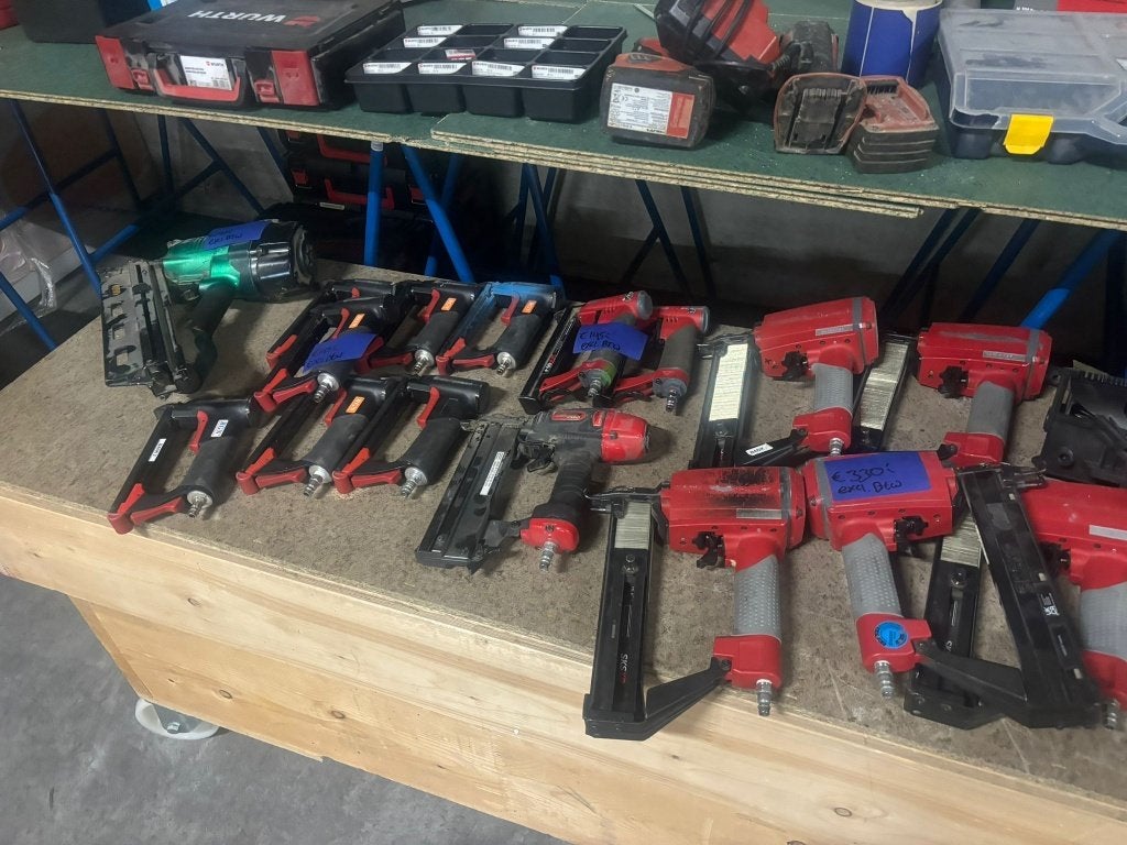 Diverse Tackers aangeboden! Merk: SENCO - RNG, Ophalen, Gebruikt