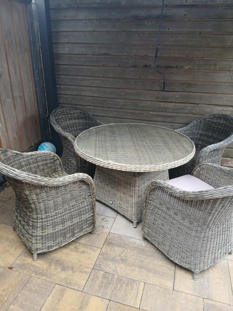 Ronde tuintafel met glasplaat, 1.20m rond, Ophalen, Gebruikt, Wicker, Tuinset