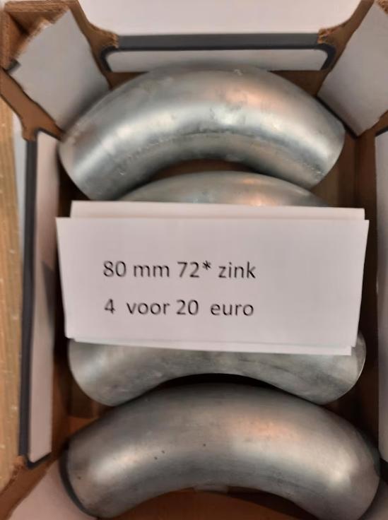 zinken dakgoot bochten 80mm 72* zink bij vadouden voor €5, Doe-het-zelf en Verbouw, Metalen, Ophalen of Verzenden, Nieuw, Overige metalen