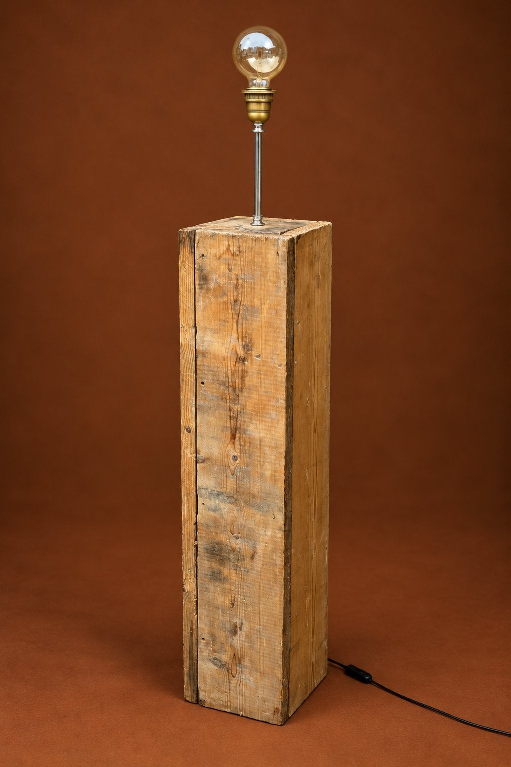 Unieke handgemaakte vloerlamp van massief hout, Gebruikt, Overige fittingen, Ophalen of Verzenden, Minder dan 100 cm