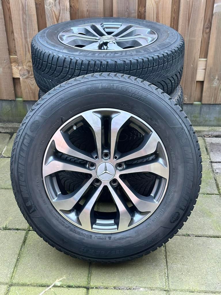 Mercedes GLC 17" Winterbanden set, Ophalen, Zo goed als nieuw