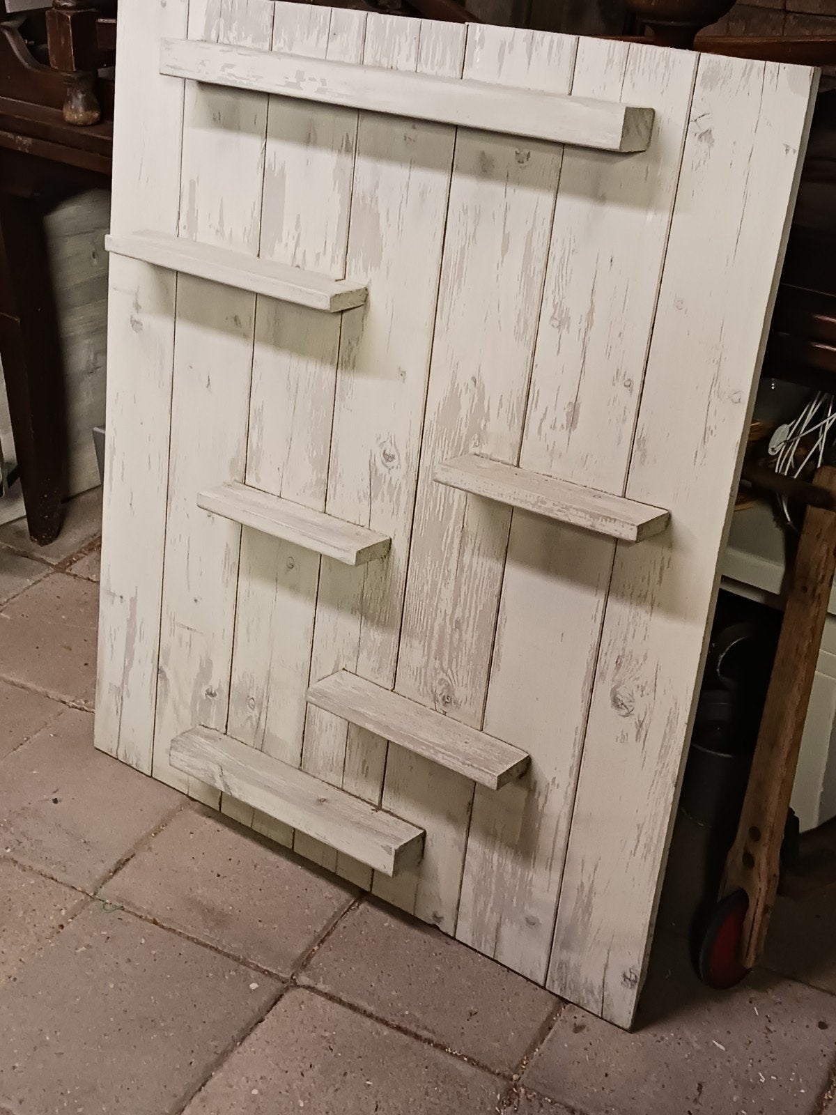 Wandbord, houten wandbord met plankjes, 88 cm breed, Ophalen