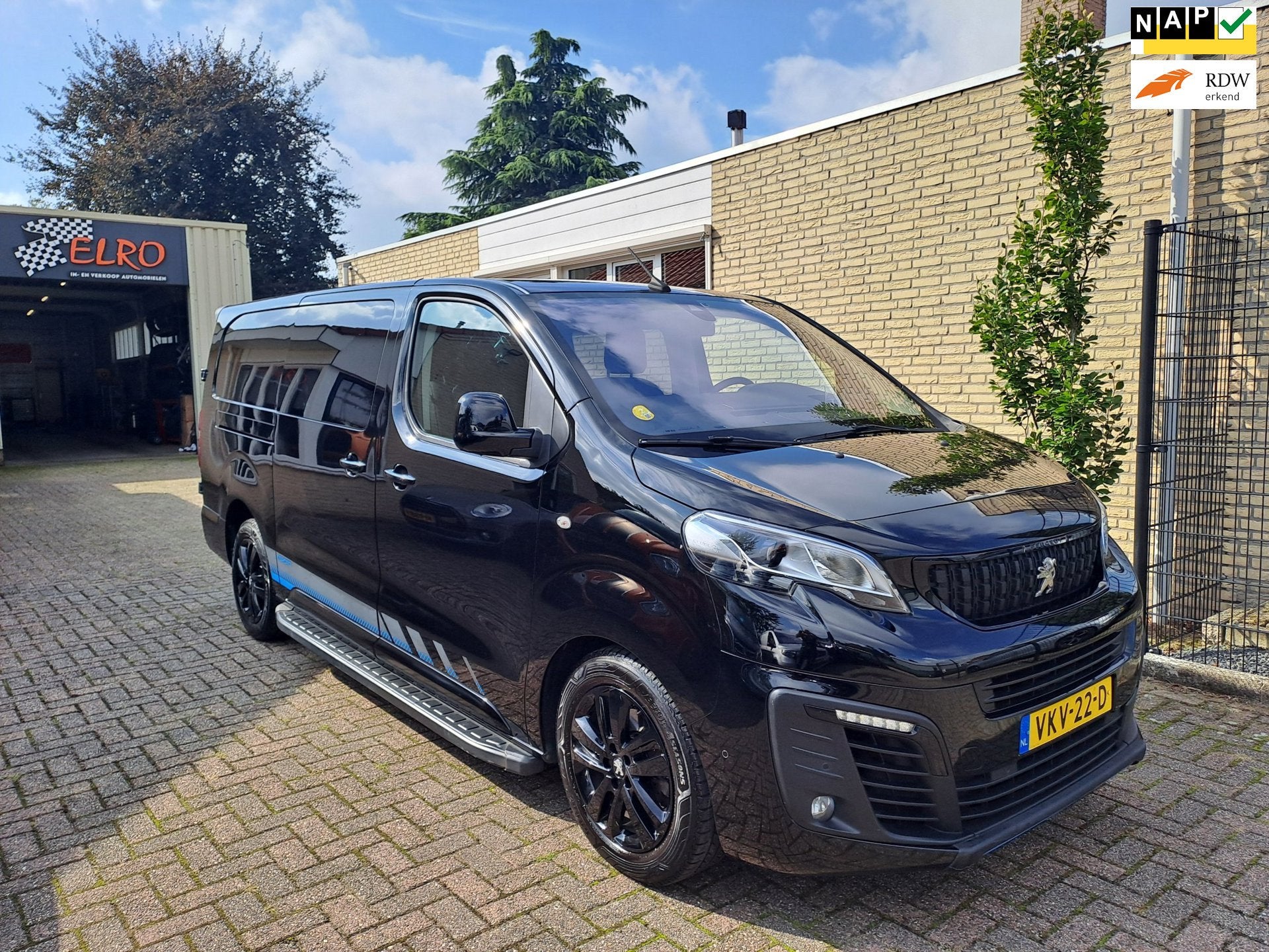 Peugeot Expert 2.0 BlueHDI 180 Long Sport DC, Auto's, Dealer onderhouden, Gebruikt, 4 cilinders, Zwart