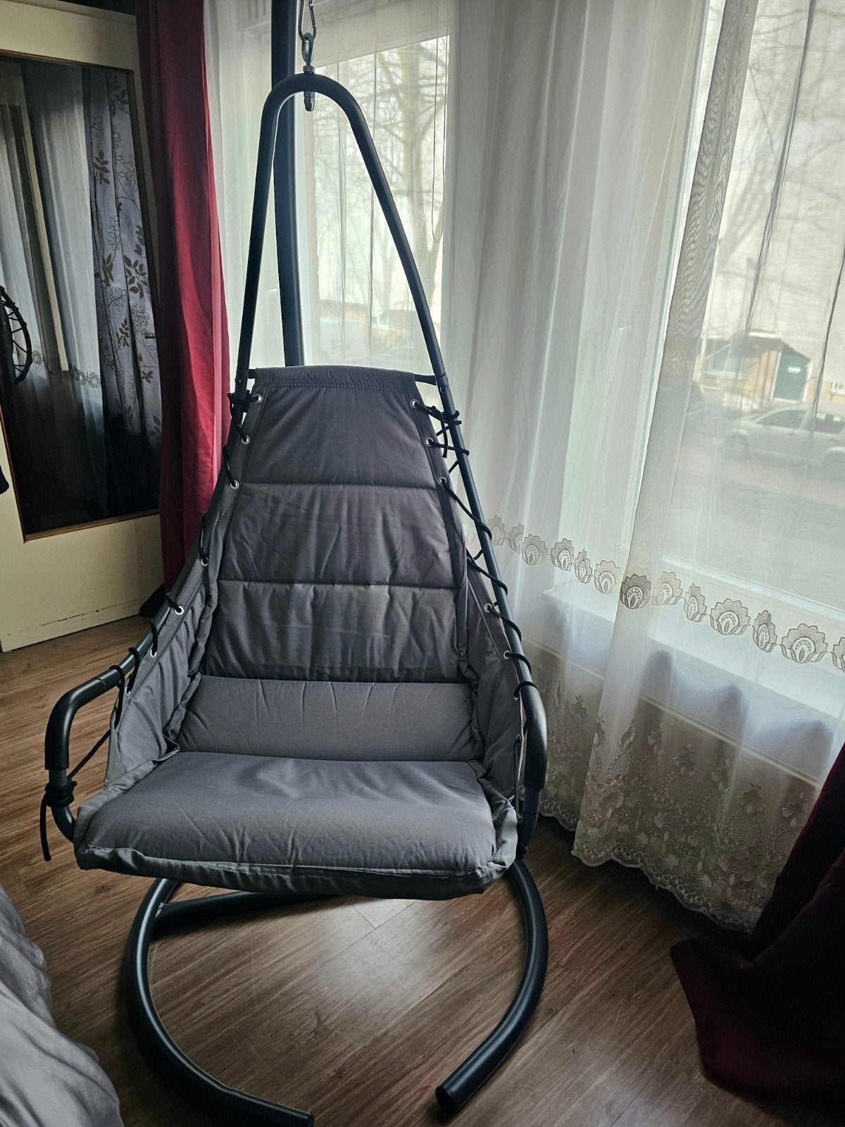 Luxe Hangstoel / Schommelstoel met Standaard, Ophalen, Zo goed als nieuw, Grijs, Eén