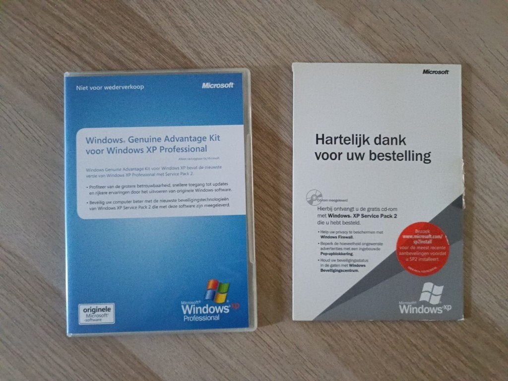Twee Windows XP CD, Ophalen of Verzenden