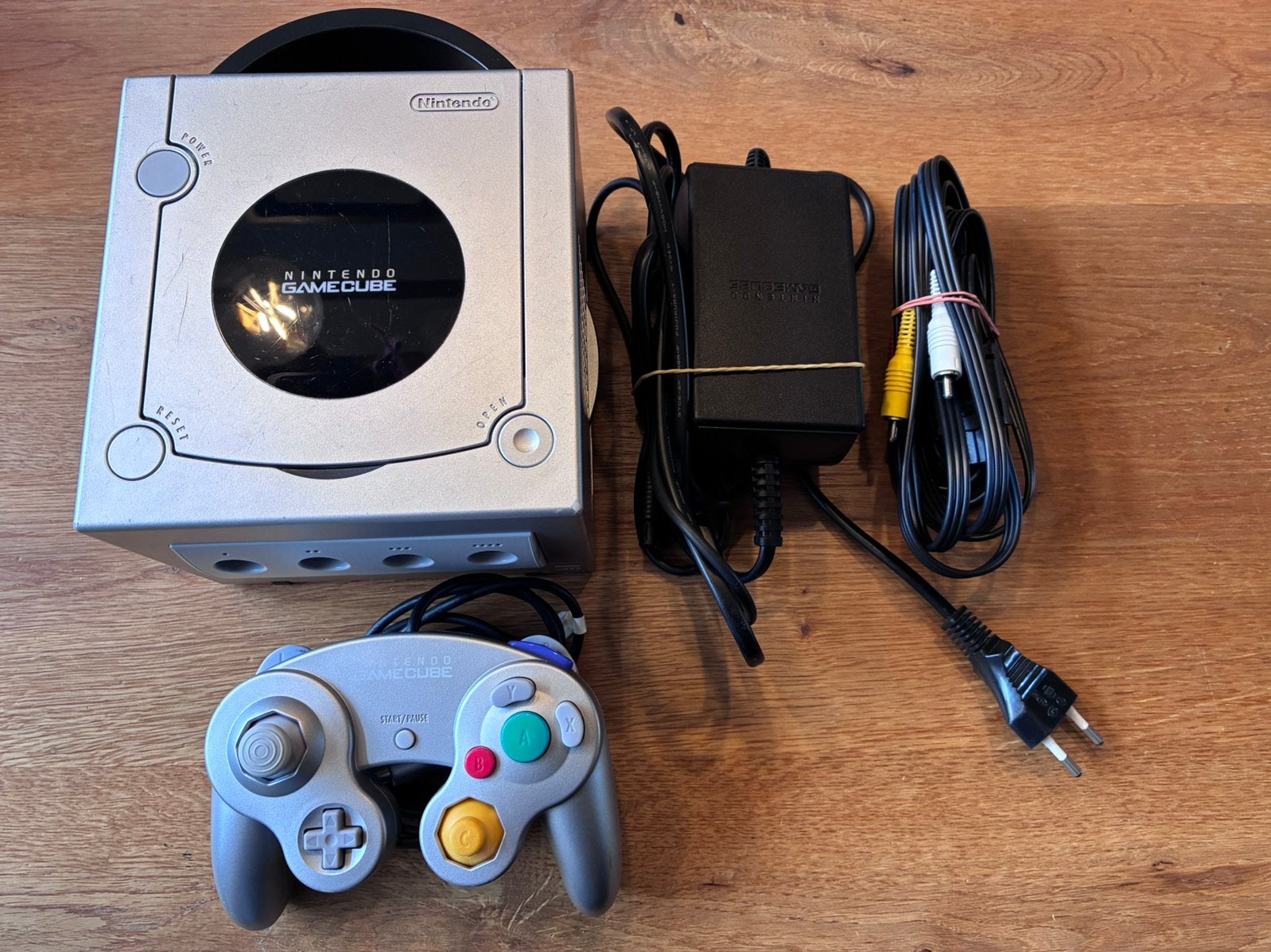 Nintendo Gamecube silver DEFECT, lees omschrijving, Ophalen of Verzenden, Niet werkend, Zilver, Met 1 controller