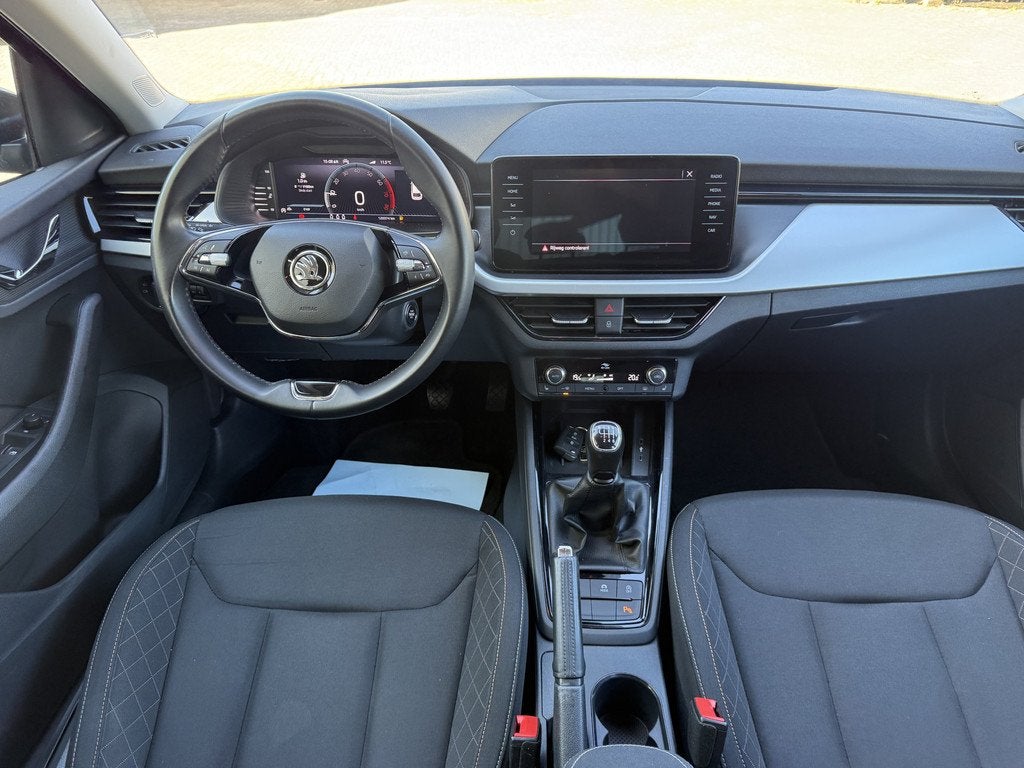 Skoda Scala 1.0 TSI Ambition Incl.Garantie (bj 2022), Auto's, Skoda, Voorwielaandrijving, Scala, Gebruikt, 1232 kg