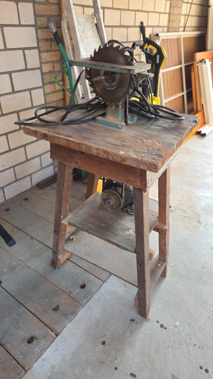 Vintage Cirkelzaag op Houten Tafel - Werkend, Ophalen, Gebruikt, Cirkelzaag, Onbekend