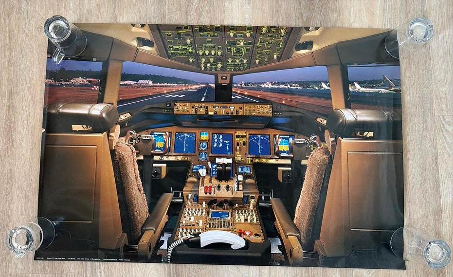 Cockpit B -777 KLM poster, Verzamelen, Ophalen of Verzenden, Zo goed als nieuw, Kaart, Foto of Prent