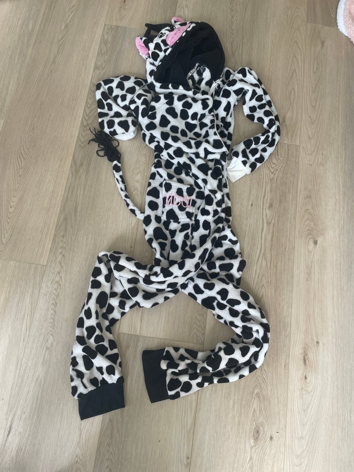 Koeien Onesie, Maat 38/40 (M), Carnaval, Ophalen of Verzenden, Zo goed als nieuw