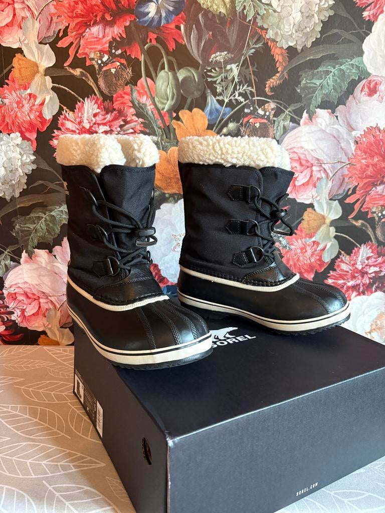 Sorel snowboots maat 37, Kleding | Dames, Schoenen, Zo goed als nieuw, Snowboots, Zwart, Ophalen