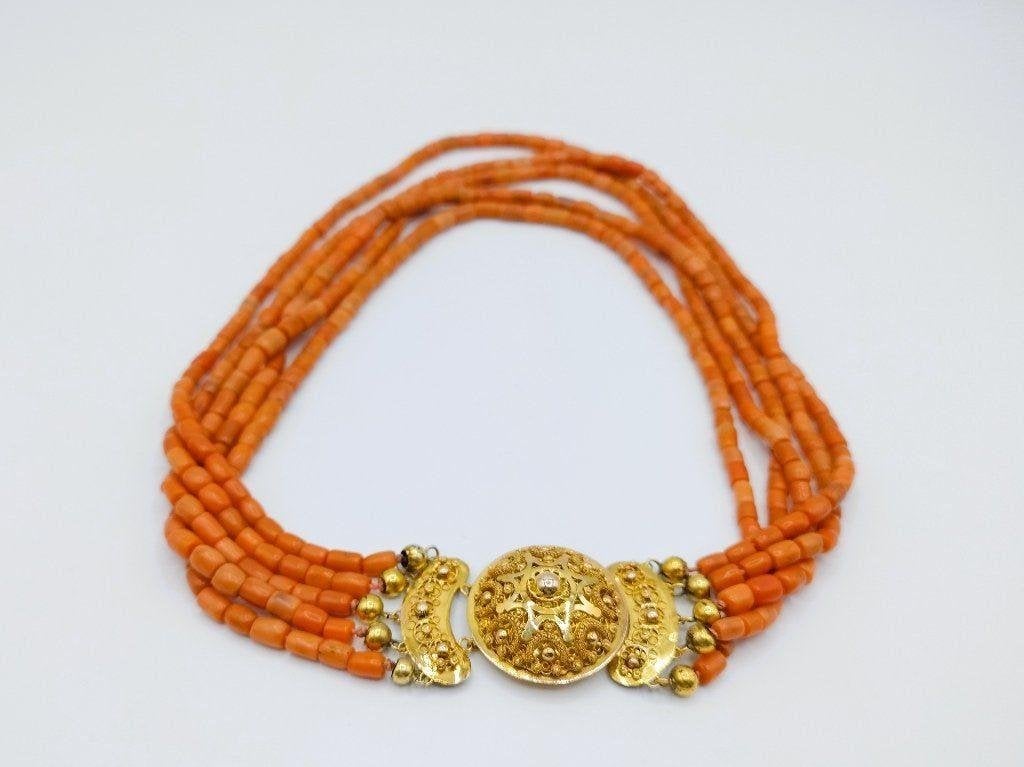 Antieke bloedkoralen ketting met gouden slot, 41-48 cm, Verzenden, Zilver, Ring