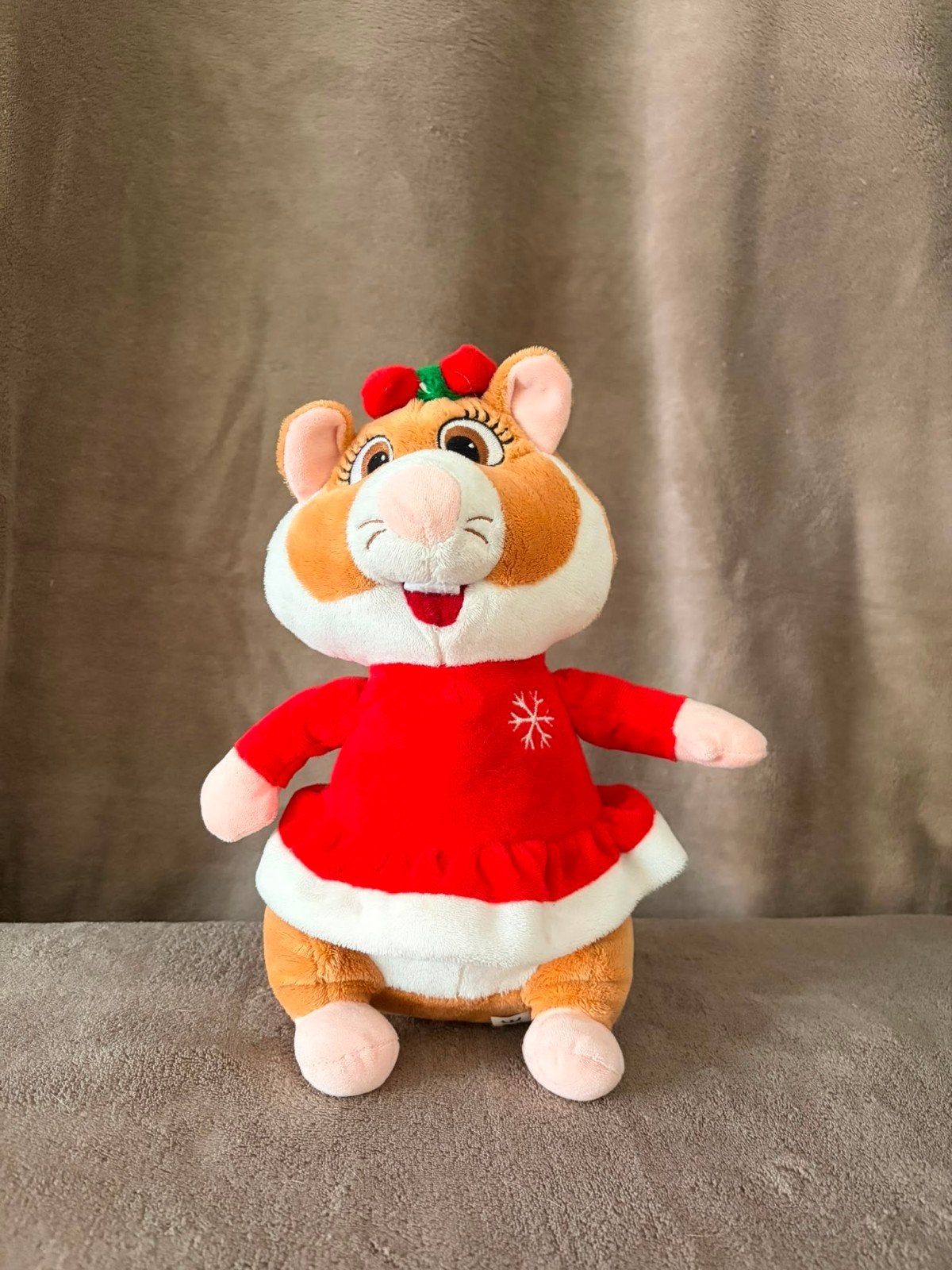 Schattige Hamster Knuffel in Kerstjurk - Zo goed als nieuw, Overige merken, Overige karakters, Hamster, Zo goed als nieuw