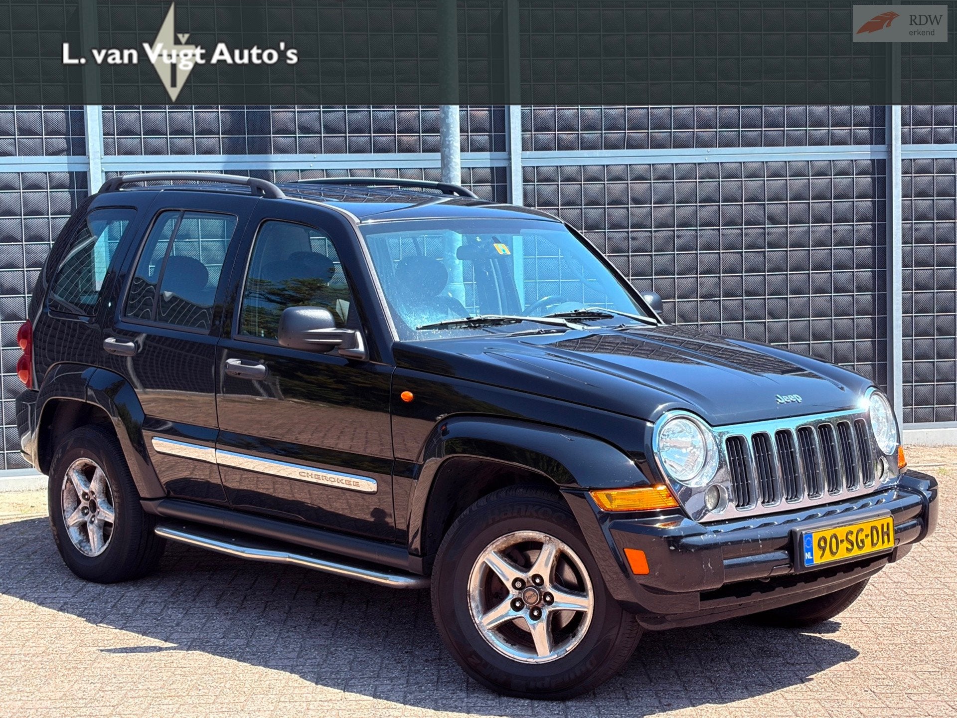 Jeep Cherokee 2.4 Sport, Stof, Gebruikt, 4 cilinders, Zwart