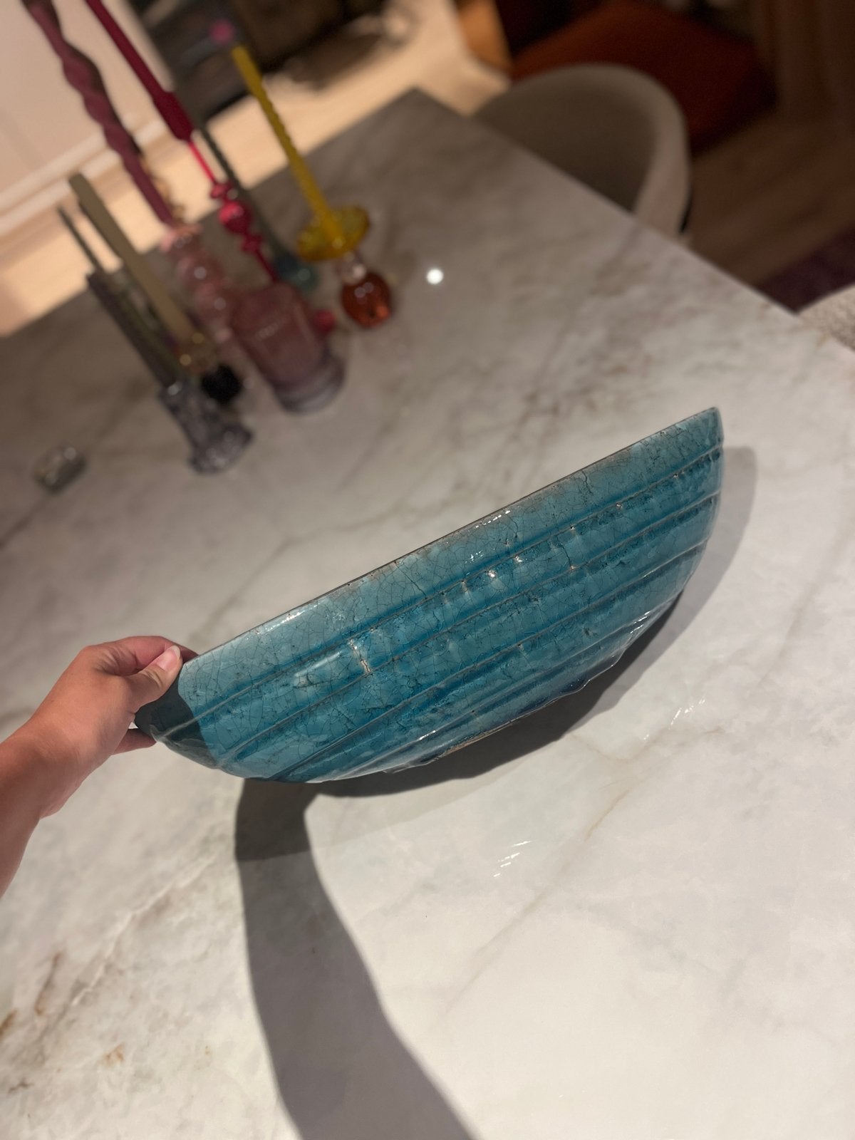 Mooie stenen turquoise vaas/plantenbak ,48 cm breed, Tuin en Terras, Overige materialen, Gebruikt, Minder dan 30 cm, Minder dan 60 cm