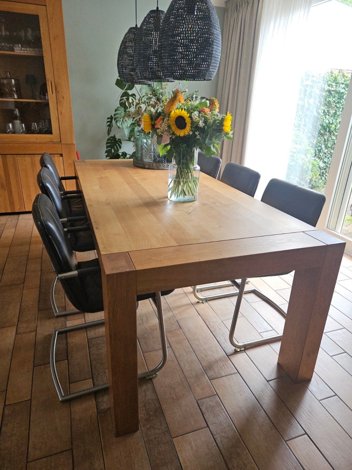 Robuuste eiken eettafel 220100 met 6 stoelen, Ophalen, 50 tot 100 cm, Vijf personen of meer, 150 tot 200 cm