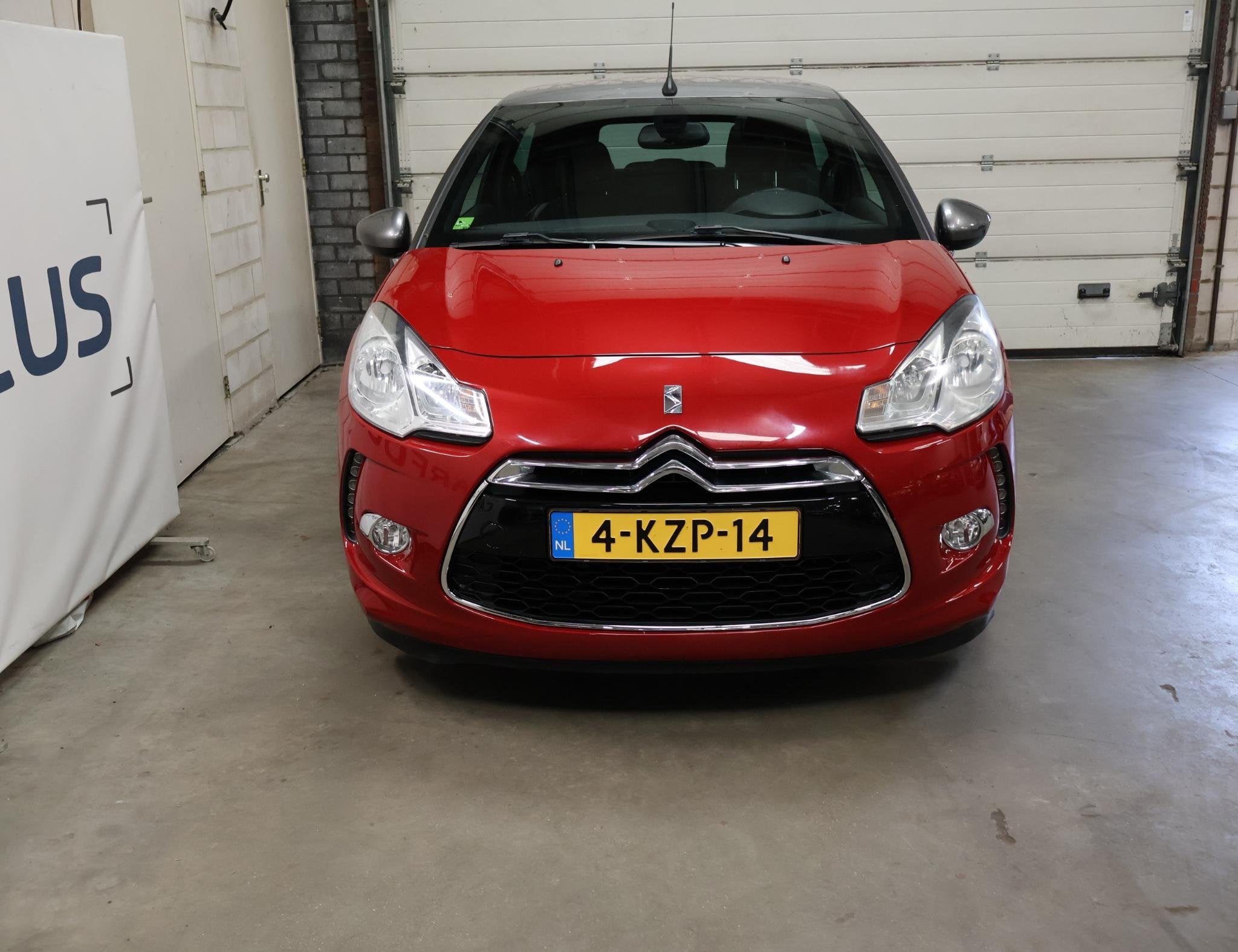 Citroen DS3 Cabrio 1.6 THP Sport Chic NAP 3e eigenaar Cruise, Auto's, Citroën, Voorwielaandrijving, Stof, Gebruikt, 4 cilinders