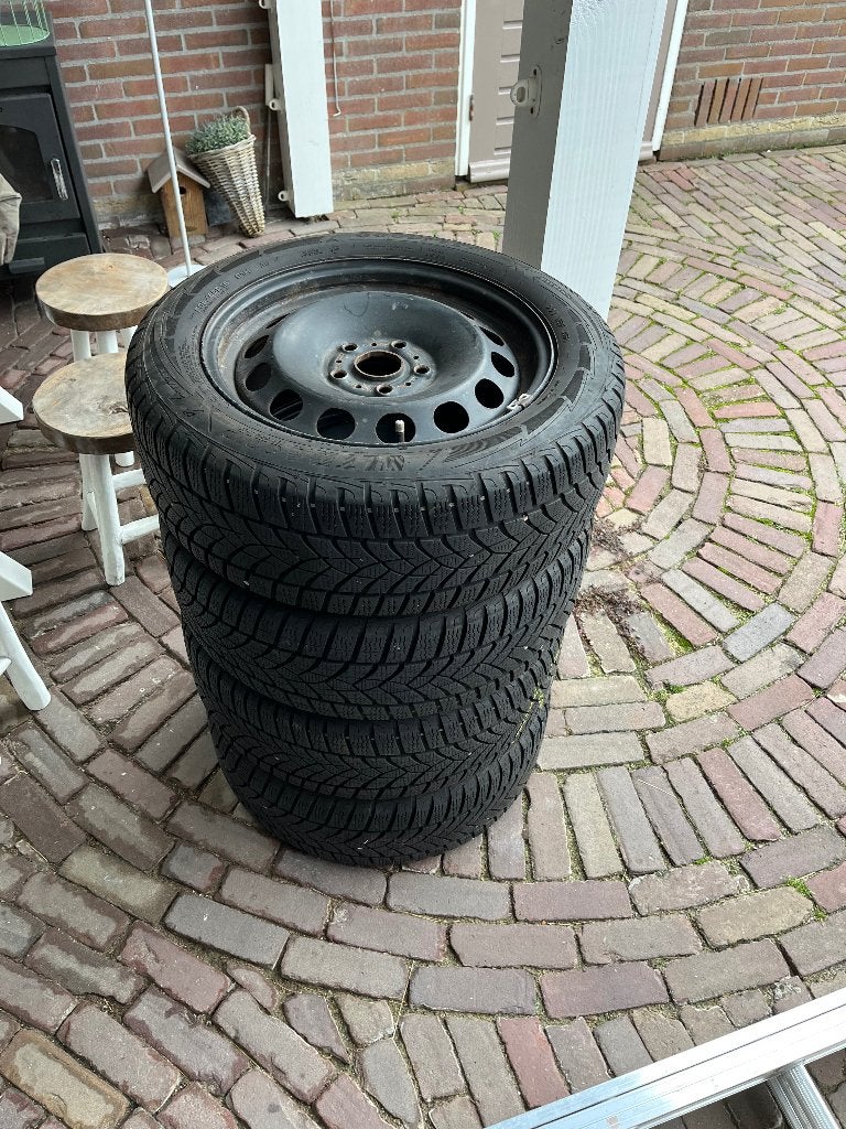 Top set Winterbanden VW Golf 8 of audi/skoda/seat (VAG), Auto-onderdelen, Ophalen, Gebruikt, 16 inch, Band(en)