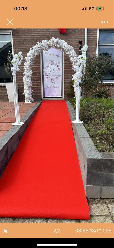 Te huur bloemenboog met rode loper, Ophalen of Verzenden, Versiering, Geboorte of Huwelijk