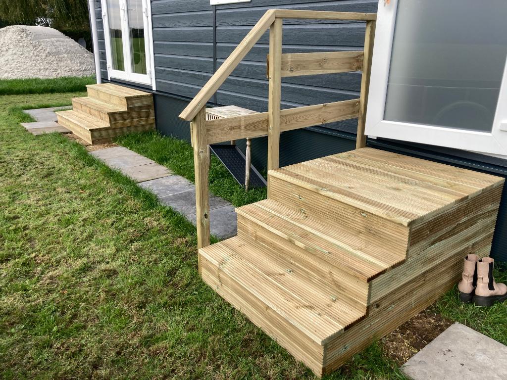 Robuuste opstap met bordes voor caravan, chalet of tinyhouse, Caravans en Kamperen, Caravan accessoires, Ophalen of Verzenden