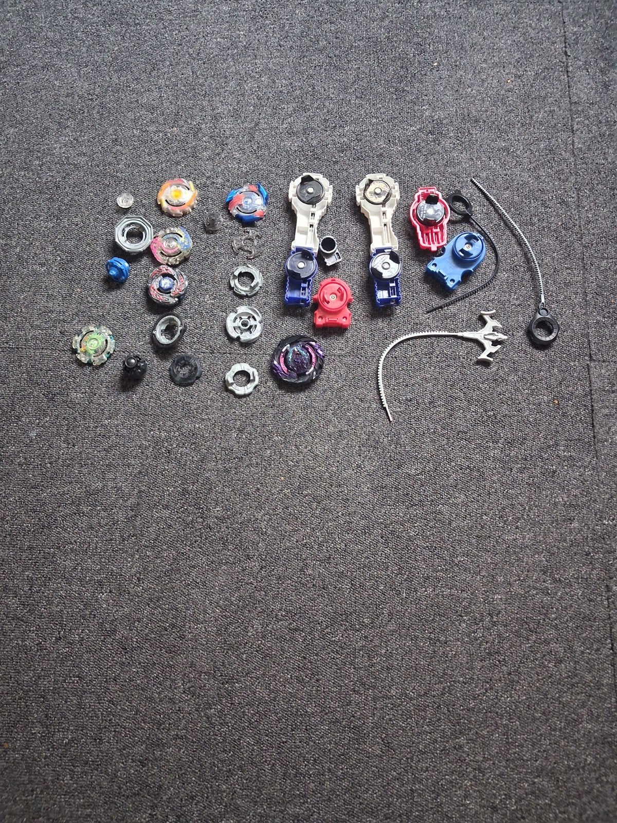 Grote collectie Beyblade Burst met launchers, Ophalen, Gebruikt, Jongen of Meisje